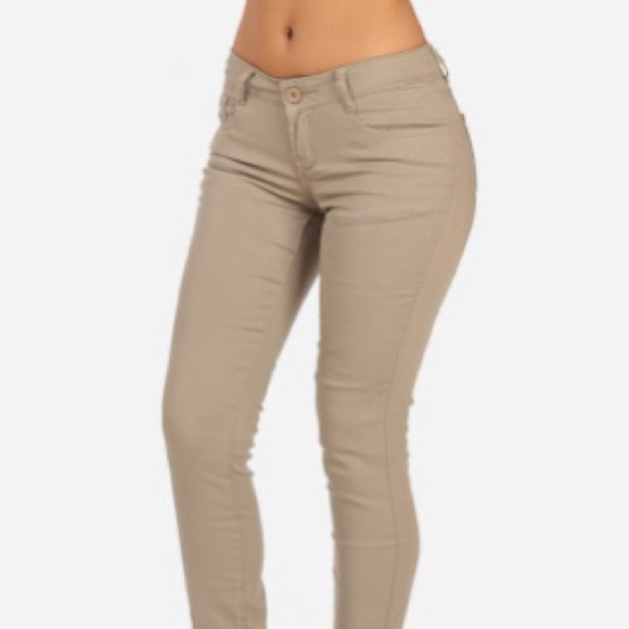 Never Worn Push up Khaki Skinny Pants - Picture 2 of 7